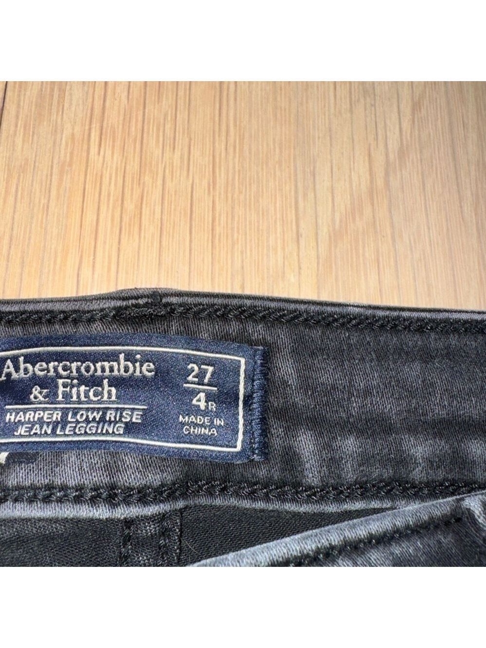 Abercrombie & Fitch Black Harper Low Rise Jean Legging Size 27 - Picture 3 of 5